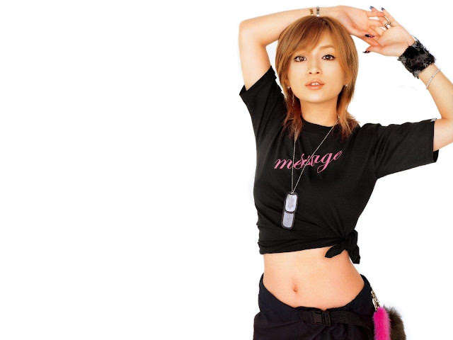 Hot Pictures of Ayumi Hamasaki