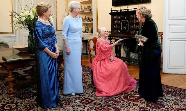 Queen Margrethe, Princess Benedikte and Queen Anne-Marie presented the Queen Ingrid's Honorary Scholarship