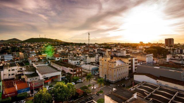 Puxado pela indústria, Itapetinga cria 231 empregos com carteira assinada em abril