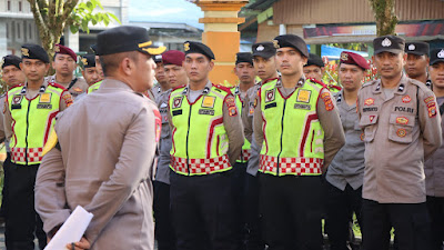 Kapolres pimpin Apel gabungan persiapan Pengamanan Pleno tingkat  Kabupaten Aceh Selatan. 