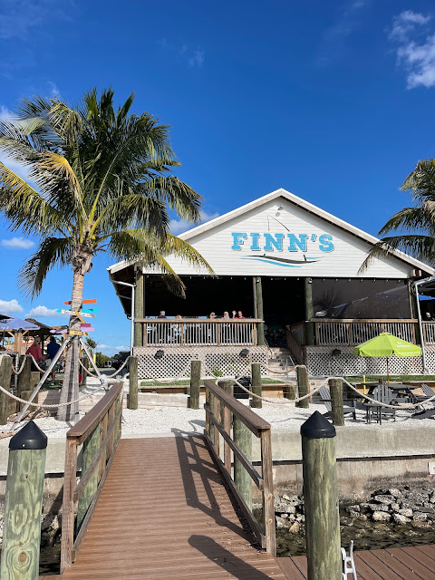 Finn's Dockside Bar and Grill