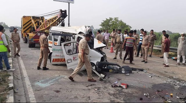 बरेली: ड्राइवर को आ गई झपकी, डिवाइडर पार कर डीसीएम से टकराई एंबुलेंस, परखच्चे उड़े, 7 मरे