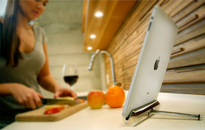 Creative iPad and iPhone Stands and Holders (15) 12