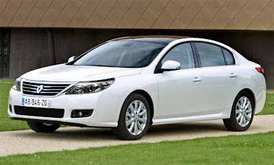 2011 Renault Latitude Luxury Sedan