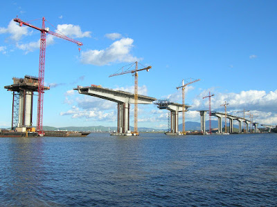 Video pembongkaran jembatan