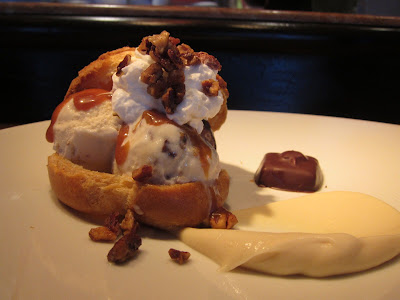 Turtle Sundae Profiteroles