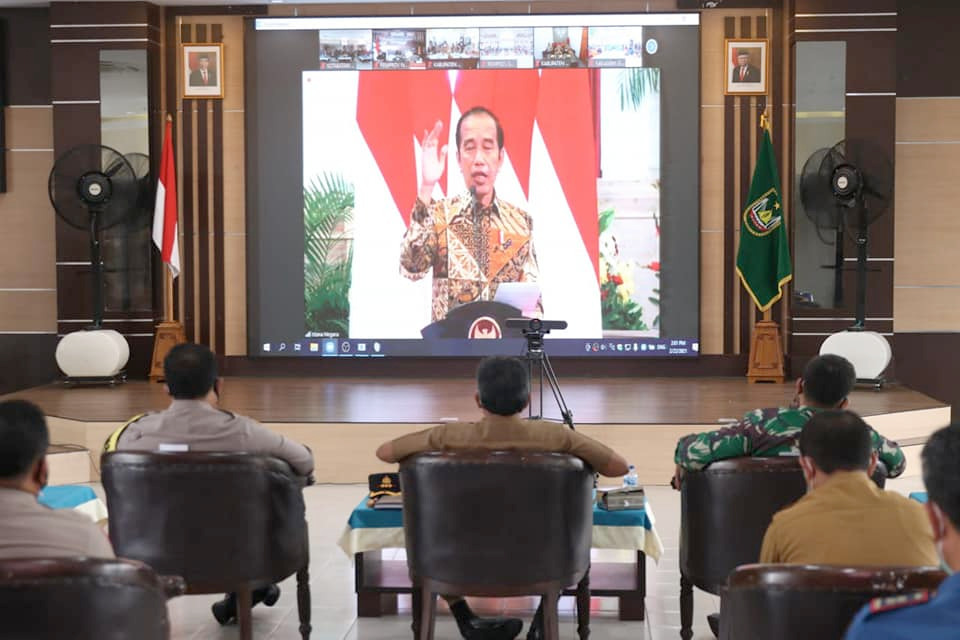 Sekdako Batam Ikuti Rakornas Secara Daring Pengendalian Karhutla Dengan Presiden Joko Widodo