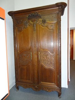 2016.08.07-033 armoire normande de mariage au musée de Normandie