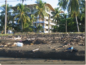 Beach in Pumtarenas 007