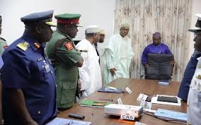 Buhari Holds Closed Door Meeting With Service Chiefs