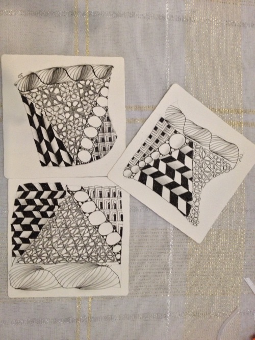 Tile with Sinuous