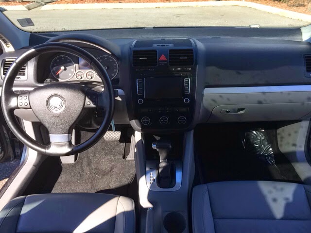 2009 Volkswagen Jetta Cabin Interior