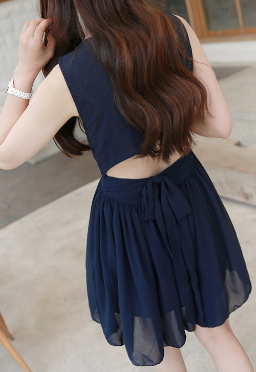 Back Cutout Chiffon Dress