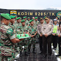 Dalam Rangka HUT TNI Ke 78,Kapolres Tanah Berikan Surprise Ke Kodim 0205 TK dan Batalyon 125 SMB