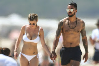 Walcott And Wife Melanie On Beach 