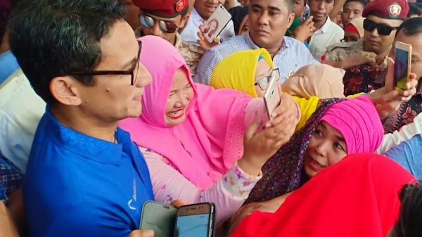 Kampanye di Padang, Sandiaga Uno Ajak Amak-amak Goyang Dua Jari