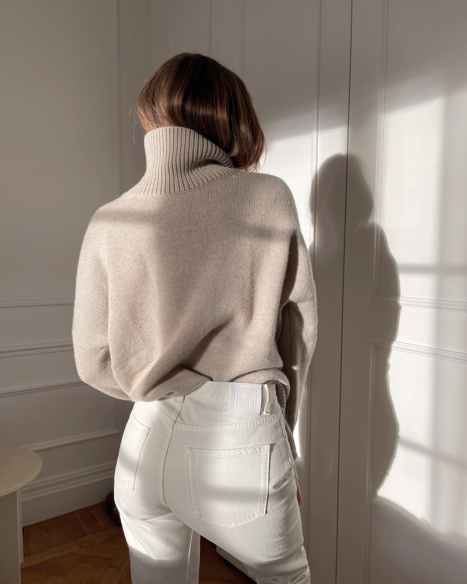 Le Fashion: What To Wear With White Jeans This Winter