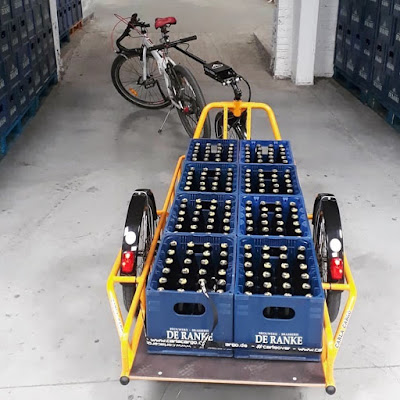 implemento para bicicletas carregado com engradados de garrafas, capacidade para até 150kg de carga