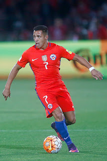 Alexis Sánchez en partido clasificatorio entre selecciones de Chile y Perú, 11 de octubre de 2016