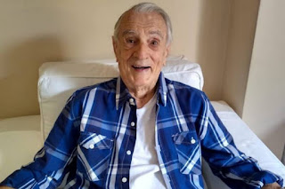 Morre Orlando Drummond, da "Escolinha do Professor Raimundo", aos 101 anos