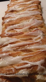 Eclectic Red Barn: Peach Cream Cheese Braid