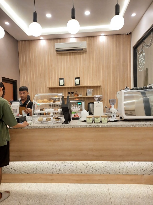 bar jhons coffee house karanganyar solo