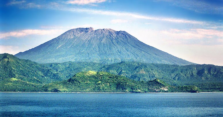 Daftar Nama Gunung di  Indonesia  Beserta Lokasi dan 