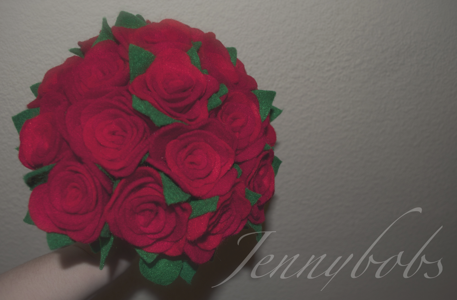 Jennybobs: Red rose bouquet and single roses