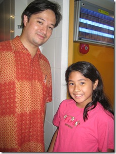 2008-11-2  Jakarta hosts and kids 033