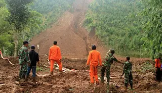 Pencarian Dan Evakuasi Korban Longsor Brebes Akan Terus Dilakukan  Tim SAR Gabungan 