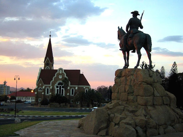 Gereja dan monumen Jerman untuk kolonis di Windhoek