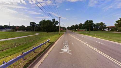 North Carolina Witness Recalls Ufo Size Of Football Field