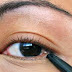 Tutorial Lengkap Cara Memakai Eyeliner Cair dan Pensil 