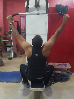 wide grip lateral pull down