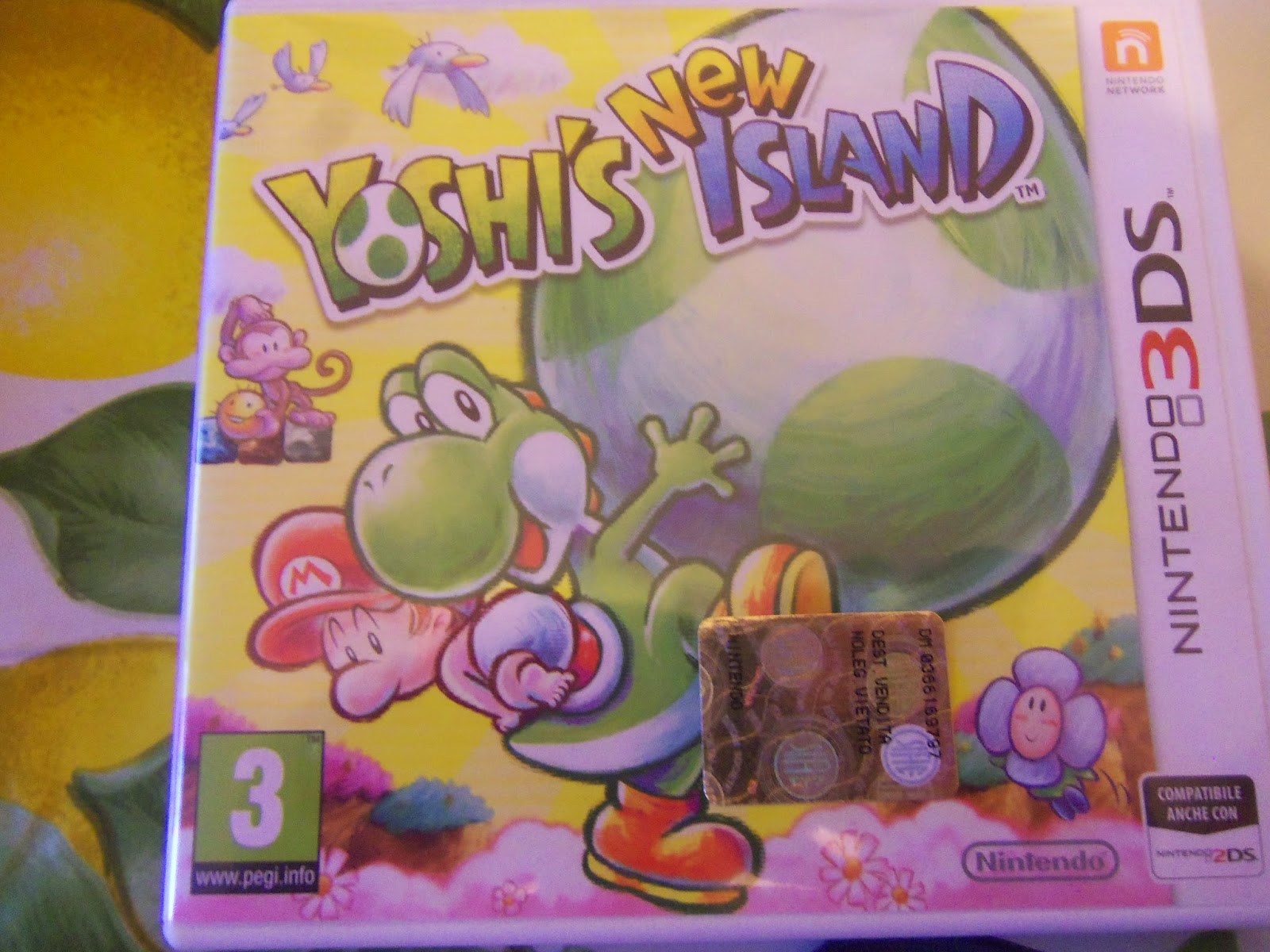 In questo caso Mario non ¨ un adulto ma un Baby Mario in groppa a Yoshi inghiotte uova per attaccare i nemici e crea dei mega uovo per abbattere gli