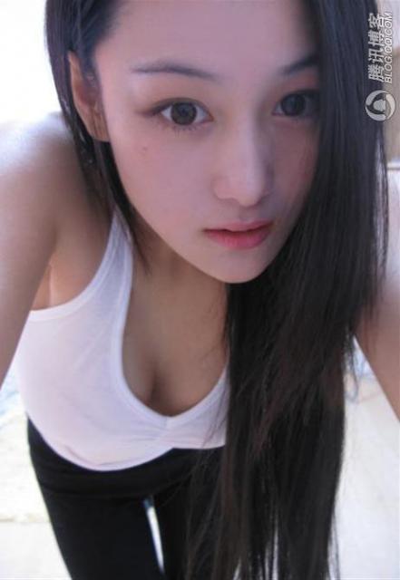 Viann Zhang Xinyu (张馨予) 