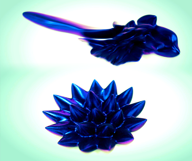 Fluux LiquiMetal - A Color Shifting Ferrofluid Suspension