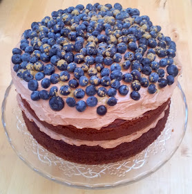 Chai cake with blueberries and chai caramel buttercream