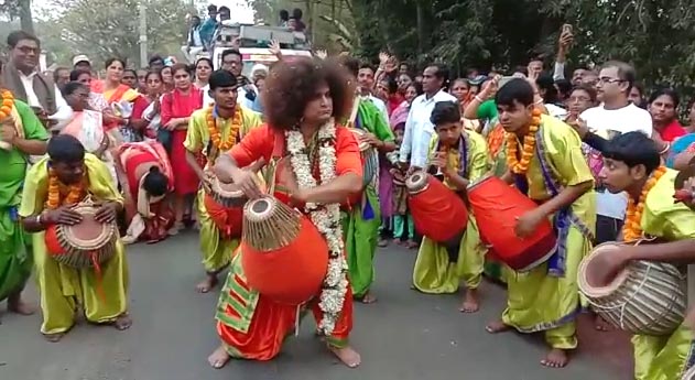 Procession-with-Shrikhol