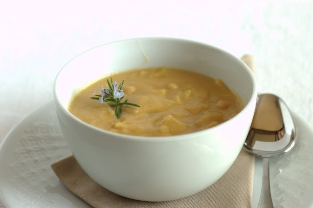 Crema di ceci e quadretti con fiocchi di grano saraceno