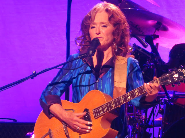 Bonnie Raitt at the Beacon Theatre on June 21