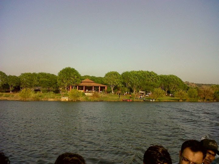 Damdama Lake