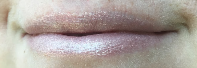 Fairy Queen lip swatch fair skin