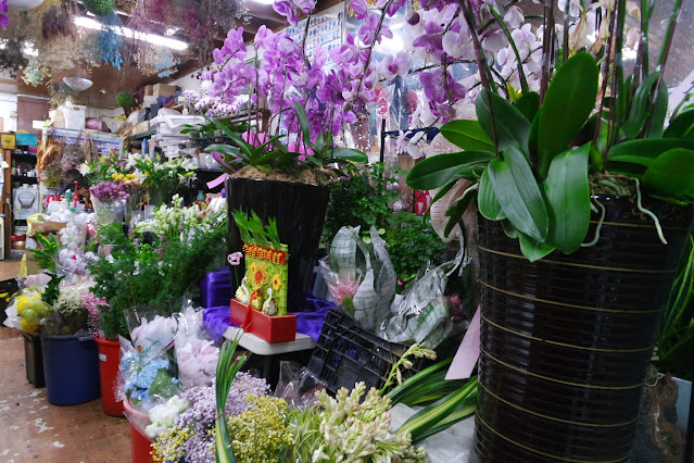 擁有花藝視野的新竹之光—韋全花店的匠心之作,新竹花店知名度、全方位花店服務、獨特花藝設計  花香綻放，幸福飄散：韋全花店婚禮佈置藝術,新竹婚禮花卉、會場佈置專家、婚禮花藝藝品