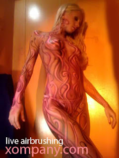 Airbrush body painting and tattoo