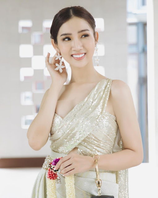 Do Nhat Ha – Most Beautiful Transgender in Vietnam Dress Traditional Instagram Photos
