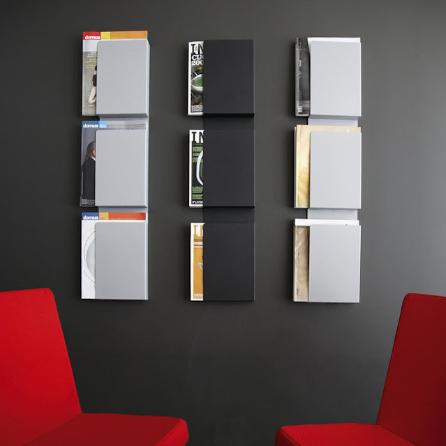 Brochure Rack Wall4