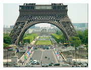 La Torre Eiffel y sus alrededores fueron evacuados hoy por una amenaza de . (torre eiffel)