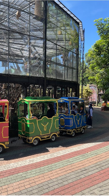 lembang park and zoo kebun binatang bandung kereta api