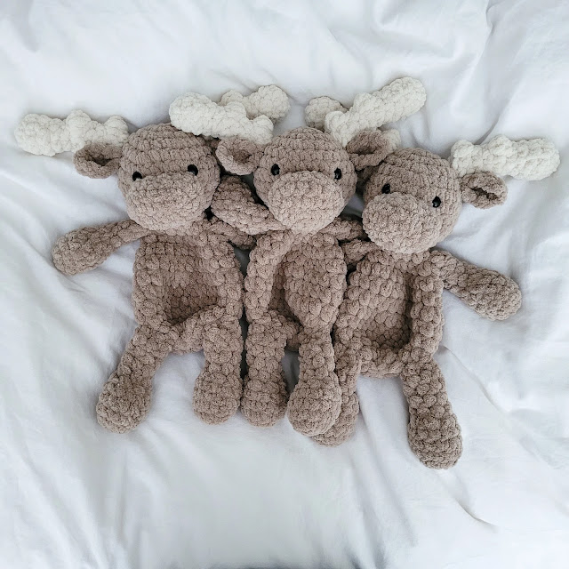 crochet moose snuggler
